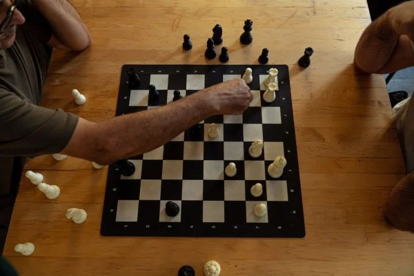 国际象棋世界杯丁立人迎战卡尔森半决赛关键对局战术心理全面拆解
